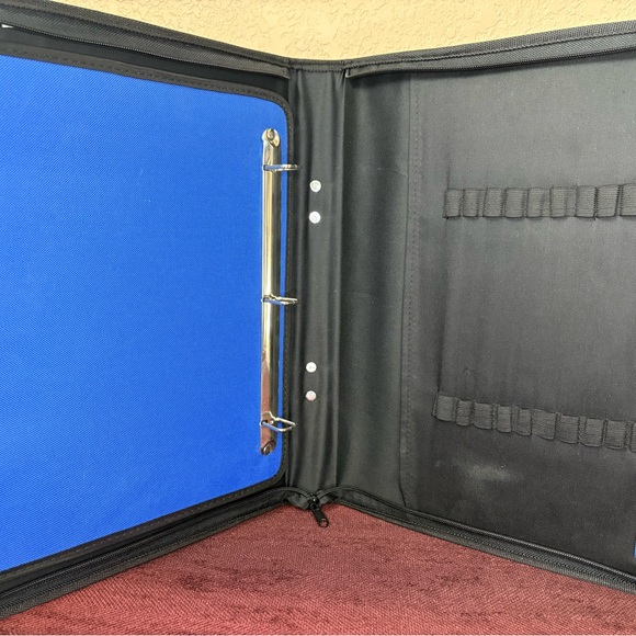 Other - Black and Blue Hardcover Zippered Sketchbook Binder